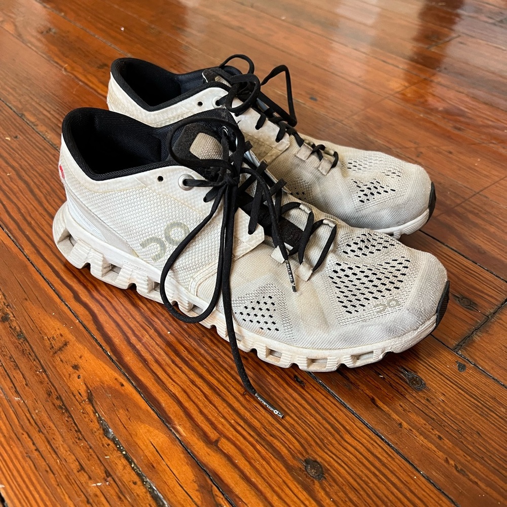 On Cloud X 2 women size 8
